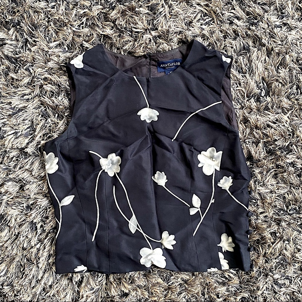 Ann Taylor Floral Top (SIZE 4p)